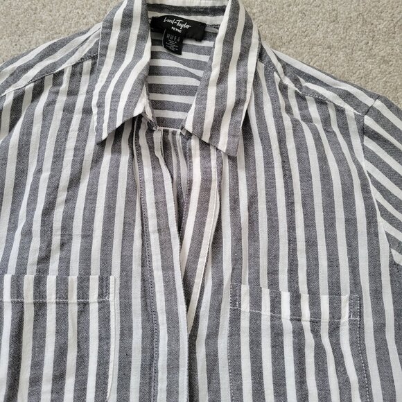 Lord & Taylor Women's Striped button-down Shirt Size US SP - Picture 4 of 8